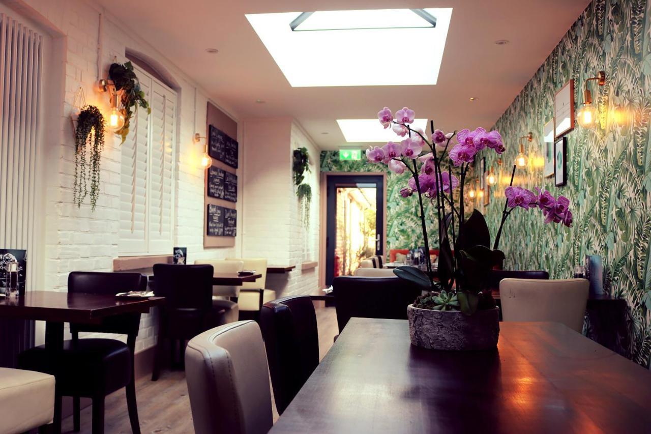 The Oyster Smack Hotel Burnham-on-Crouch ภายนอก รูปภาพ