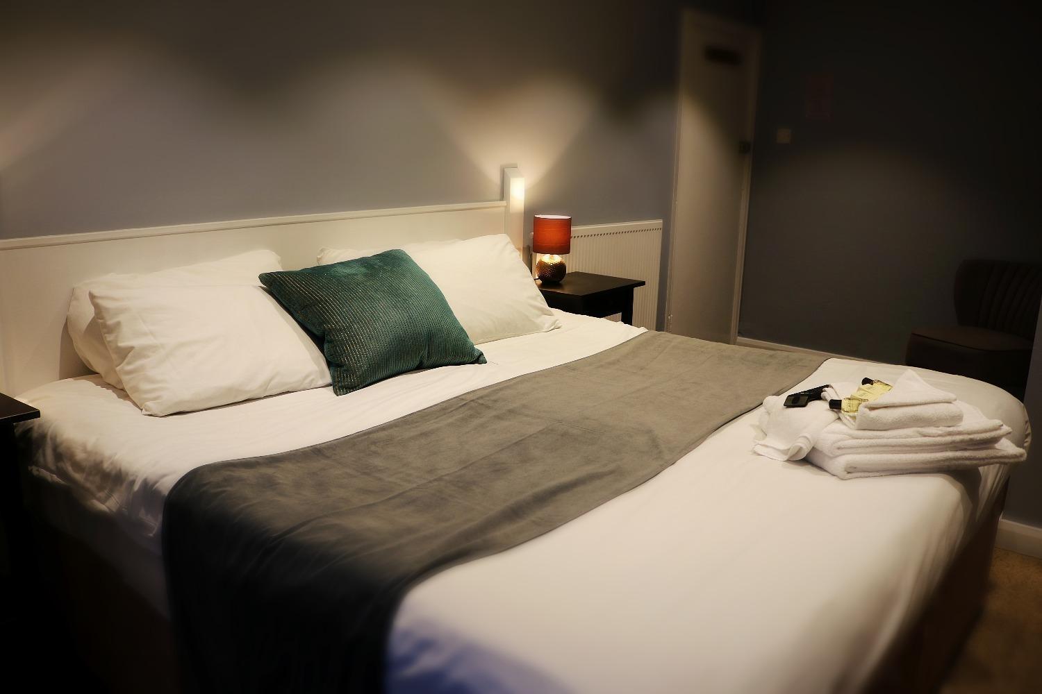 The Oyster Smack Hotel Burnham-on-Crouch ภายนอก รูปภาพ
