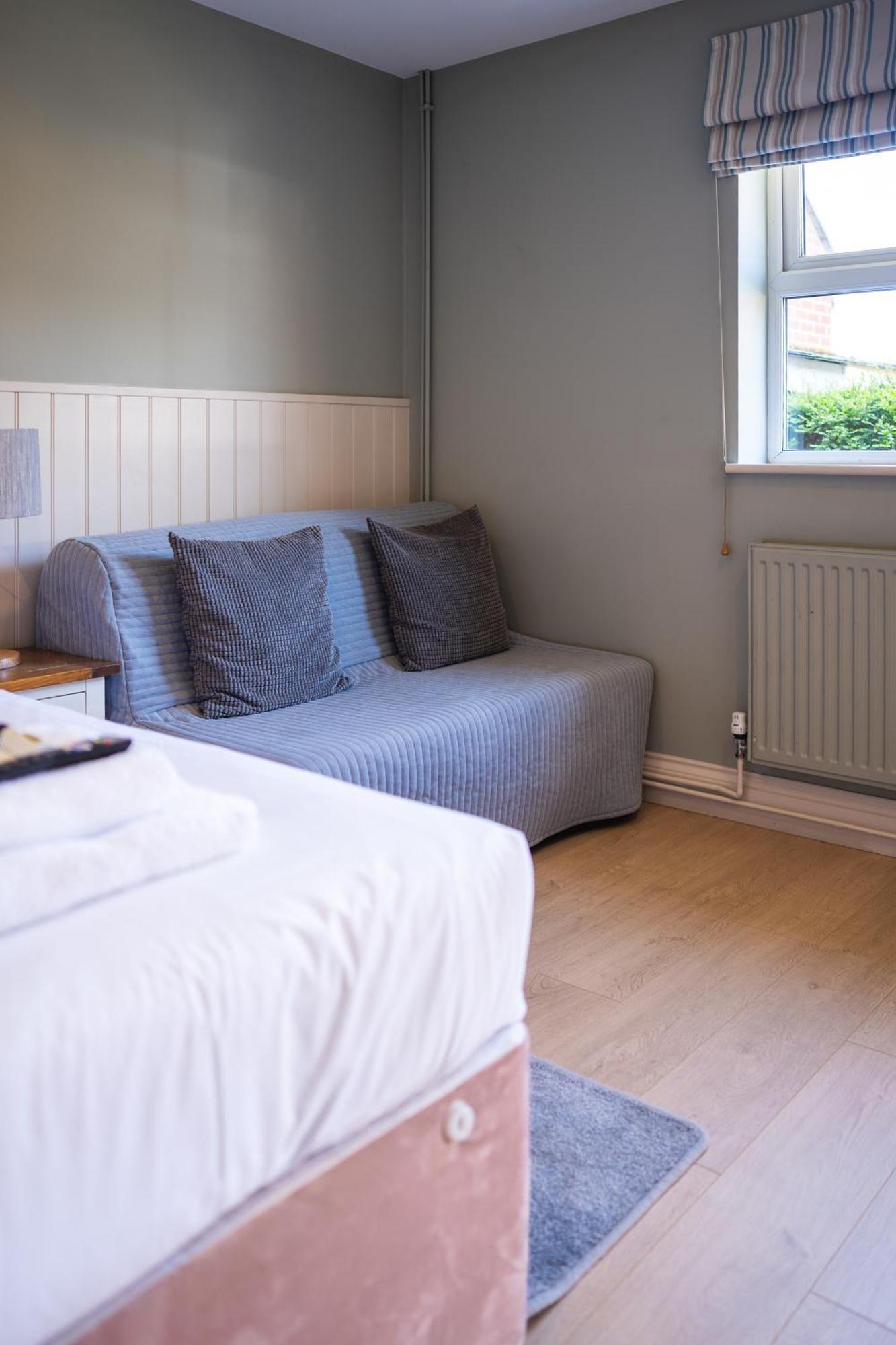 The Oyster Smack Hotel Burnham-on-Crouch ภายนอก รูปภาพ